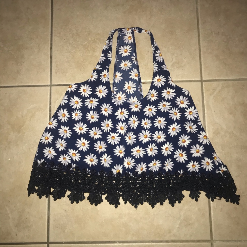 NWOT XXS/M Daisy Print Crochet Embellished Top